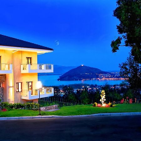 Enastron View Hotel カストリア エクステリア 写真