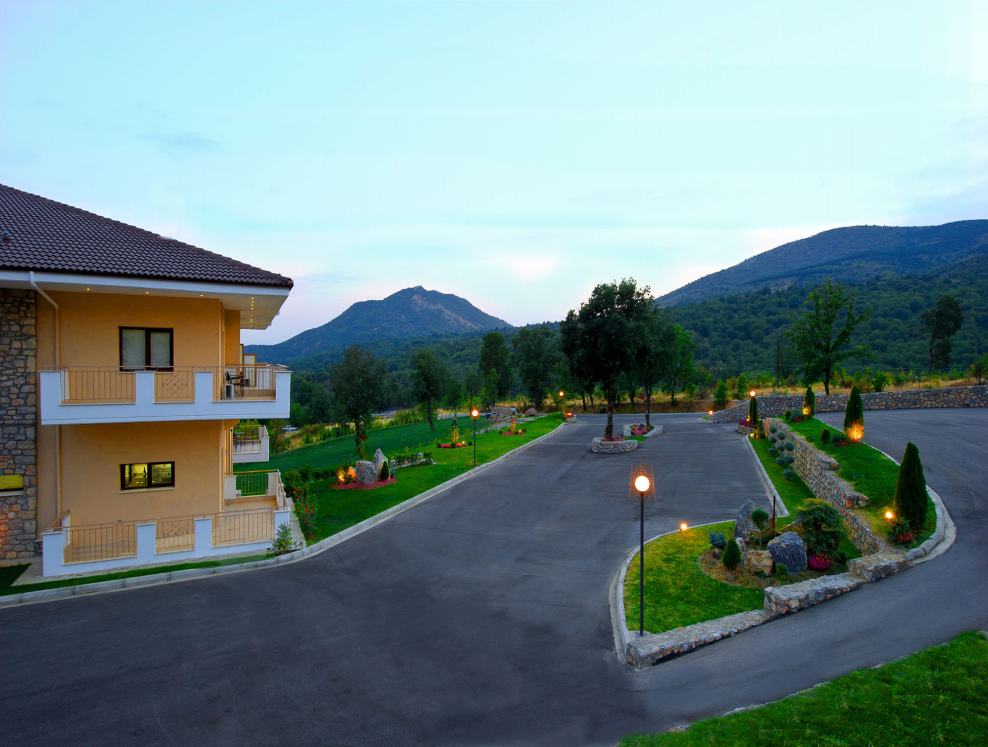 Enastron View Hotel カストリア エクステリア 写真
